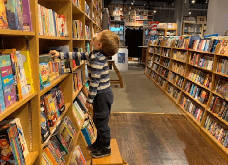 pop up bookstore events at books of wonder